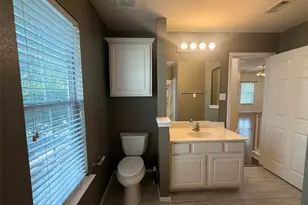 1900 Scofield Ridge Pkwy, Austin, TX 78727 - Photo 16