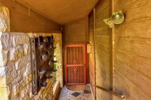 1329 Spyglass Dr, Austin, TX 78746 - Photo 2