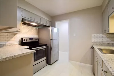 5936 Cherry Loop #B, Austin, TX 78745 - Photo 8