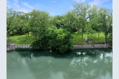 1049 River Terrace, New Braunfels, TX 78130 - Photo 10