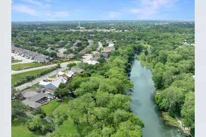 1049 River Terrace, New Braunfels, TX 78130 - Photo 4