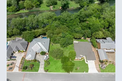 1049 River Terrace, New Braunfels, TX 78130 - Photo 6
