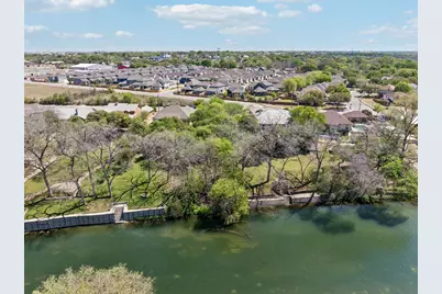 1049 River Terrace, New Braunfels, TX 78130 - Photo 2