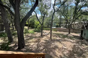 134 E Hillcrest Dr, San Marcos, TX 78666 - Photo 6