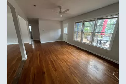 134 E Hillcrest Drive, San Marcos, TX 78666 - Photo 2