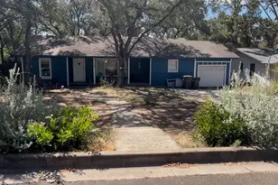 134 E Hillcrest Dr, San Marcos, TX 78666 - Photo 1