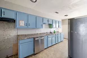 712 Vernon St, Rockdale, TX 76567 - Photo 10