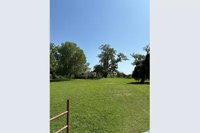 1411 Pecan Shores, Smithville, TX 78957 - Photo 4