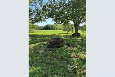 1411 Pecan Shores, Smithville, TX 78957 - Photo 12