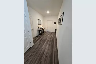 107 Gray Fox Loop, Hutto, TX 78634 - Photo 4