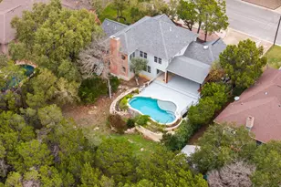 857 Mission Hills Dr, New Braunfels, TX 78130 - Photo 2