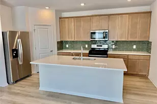 127 Holmby Dr, Hutto, TX 78634 - Photo 2