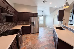 116 San Jacinto, Hutto, TX 78634 - Photo 2