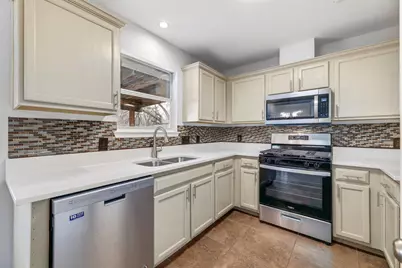 214 Crystal Knoll Boulevard, Georgetown, TX 78626 - Photo 8