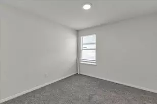 13800 Dismuke Dr, Manor, TX 78653 - Photo 10