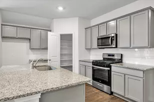 13800 Dismuke Dr, Manor, TX 78653 - Photo 4