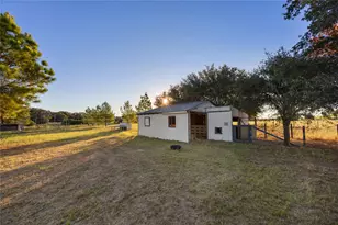 245 Country Ln, McDade, TX 78650 - Photo 28