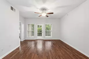 6810 Deatonhill Dr, Austin, TX 78745 - Photo 18
