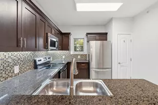 6810 Deatonhill Dr, Austin, TX 78745 - Photo 10