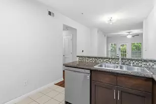 6810 Deatonhill Dr, Austin, TX 78745 - Photo 14