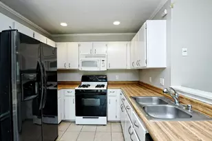 806 Sunny Ln, Cedar Park, TX 78613 - Photo 4