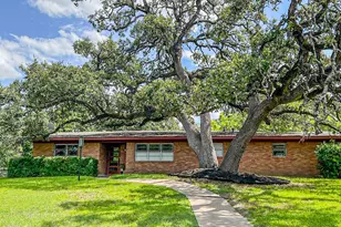 205 W Covington Dr, Austin, TX 78753 - Photo 2