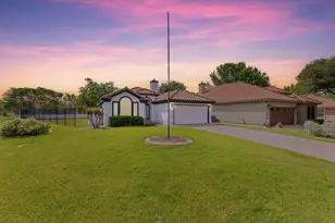 30388 Ledgemont Ln, Georgetown, TX 78628 - Photo 2
