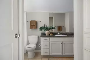 1105 Travis Heights Blvd, Austin, TX 78704 - Photo 16