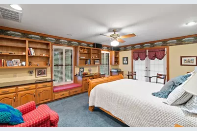 12 Hedge Lane, Austin, TX 78746 - Photo 16