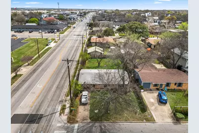 7813 Northwest Drive, Austin, TX 78757 - Photo 8