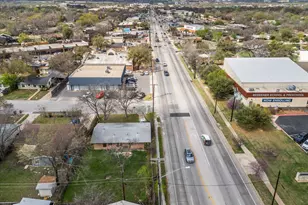 7813 Northwest Dr, Austin, TX 78757 - Photo 12