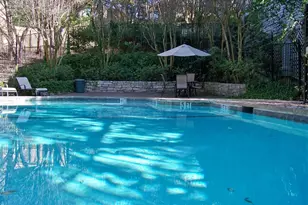 802 S 1st St, Austin, TX 78704 - Photo 14