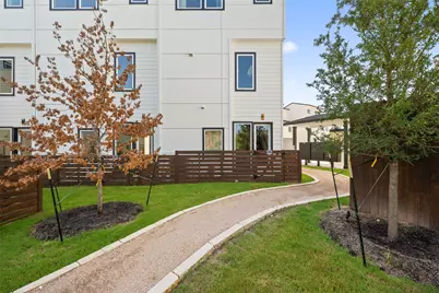 5201 E Martin Luther King Jr Boulevard #7103, Austin, TX 78721 - Photo 2