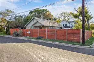 1210 Coleto St, Austin, TX 78702 - Photo 28
