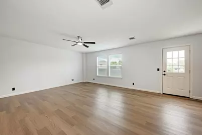125 Holland Street, Hutto, TX 78634 - Photo 10