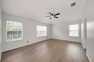 125 Holland St, Hutto, TX 78634 - Photo 26