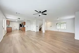 125 Holland St, Hutto, TX 78634 - Photo 12