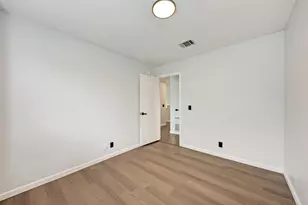 125 Holland St, Hutto, TX 78634 - Photo 34