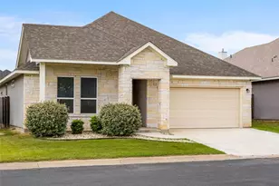 203 Winston Dr, Fredericksburg, TX 78624 - Photo 2