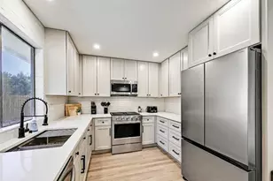 7107 Teaberry Dr, Austin, TX 78745 - Photo 10