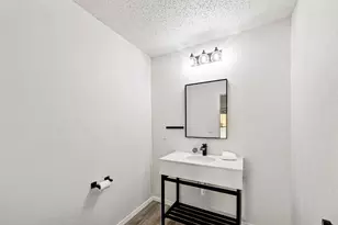 7107 Teaberry Dr, Austin, TX 78745 - Photo 24