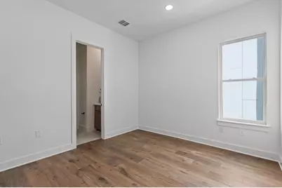 2704 Estonia Path, Austin, TX 78741 - Photo 32