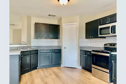 325 Brown Street, Hutto, TX 78634 - Photo 8