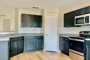 325 Brown St, Hutto, TX 78634 - Photo 8