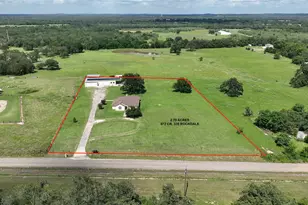 972 Co Rd 335, Rockdale, TX 76567 - Photo 38