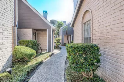 8003 Woodway Drive #111, Houston, TX 77063 - Photo 10
