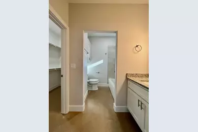 400 Washington Street, Smithville, TX 78957 - Photo 8