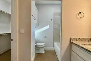 400 Washington St, Smithville, TX 78957 - Photo 8