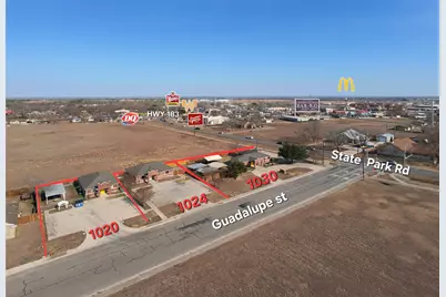 1020 S Guadalupe Street, Lockhart, TX 78644 - Photo 2