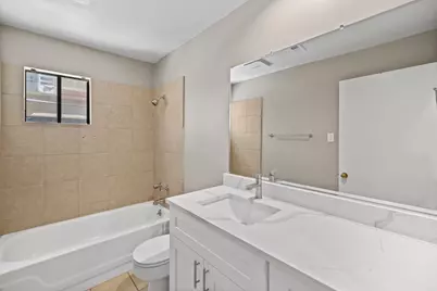 712 Graham Place #203, Austin, TX 78705 - Photo 14